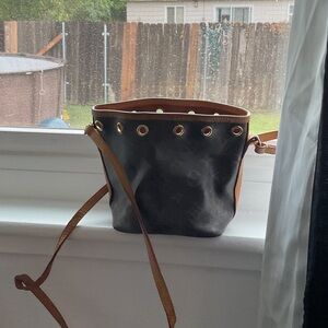 Bucket bag monogram